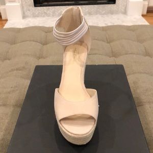 Pelle Moda Wedge Sandel. Women’s 9.5 New with Box.